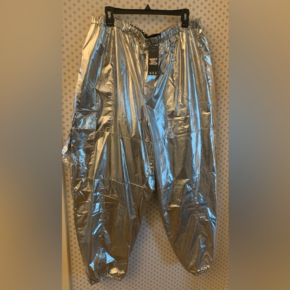 jolie & joy Pants - 🌻💎💎❤️ GOEGEOUS SHINY CARGO LIKE PULL ON PANTS WITH DEEP POCKET ON RIGHT!